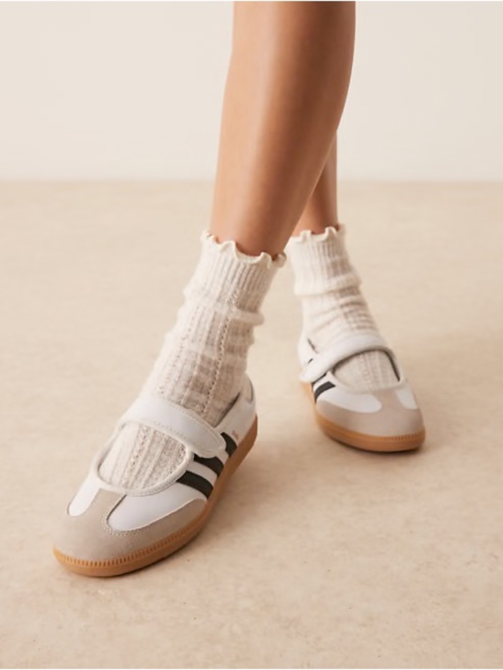 adidas Samba Jane Shoes - White Sz 8 Women’s
(Abr 026) - Picture 4 of 13